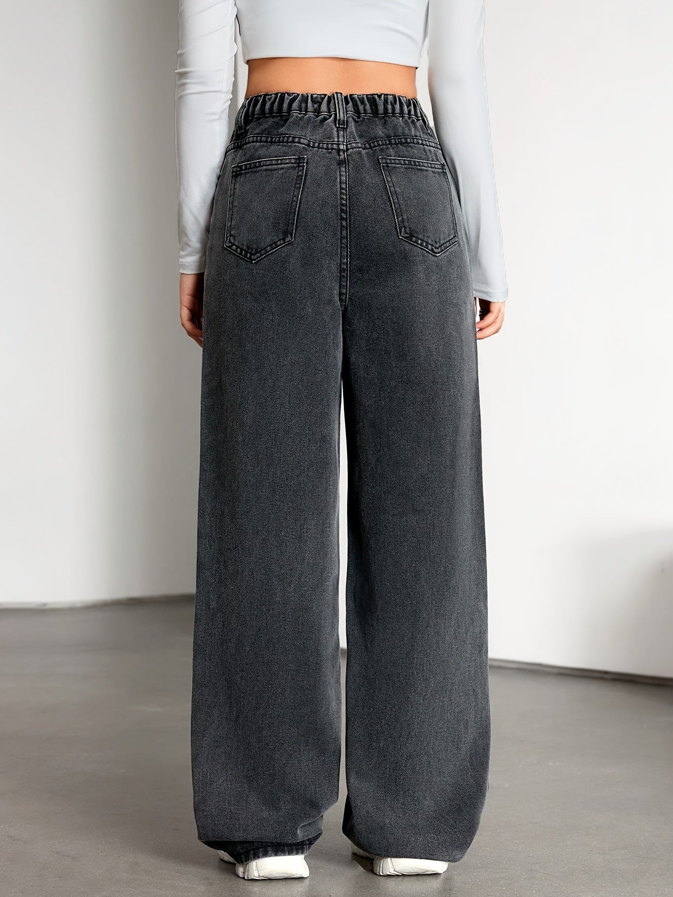 Relaxed Grey Wide Leg Jeans for Women with High Waist Flowing Loose Fit Denim Style