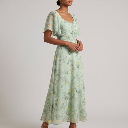 Elegant Floral Chiffon Fall Wedding Guest Dress for Women with Sweetheart Neck Flutter Sleeve Ruched Maxi Style
