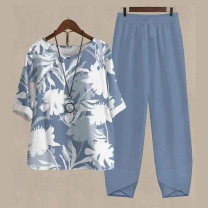 Effortless Two Piece Set for Women with Printed Short Sleeve Top Tapered Pants Relaxed Casual Style