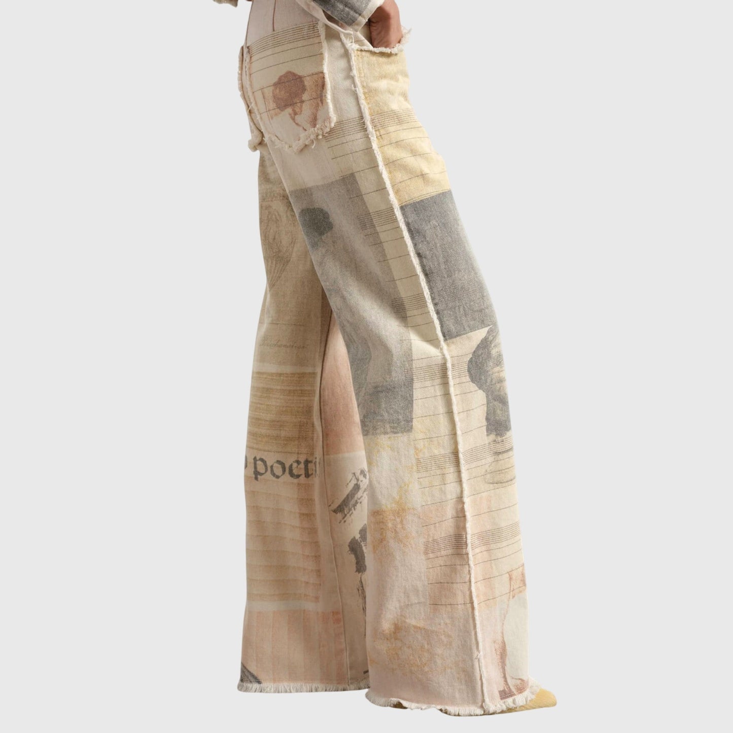 Effortless Ivory Collage Print Wide Leg Jeans for Women with High Waist Raw Hem Frayed Pocket Relaxed Style