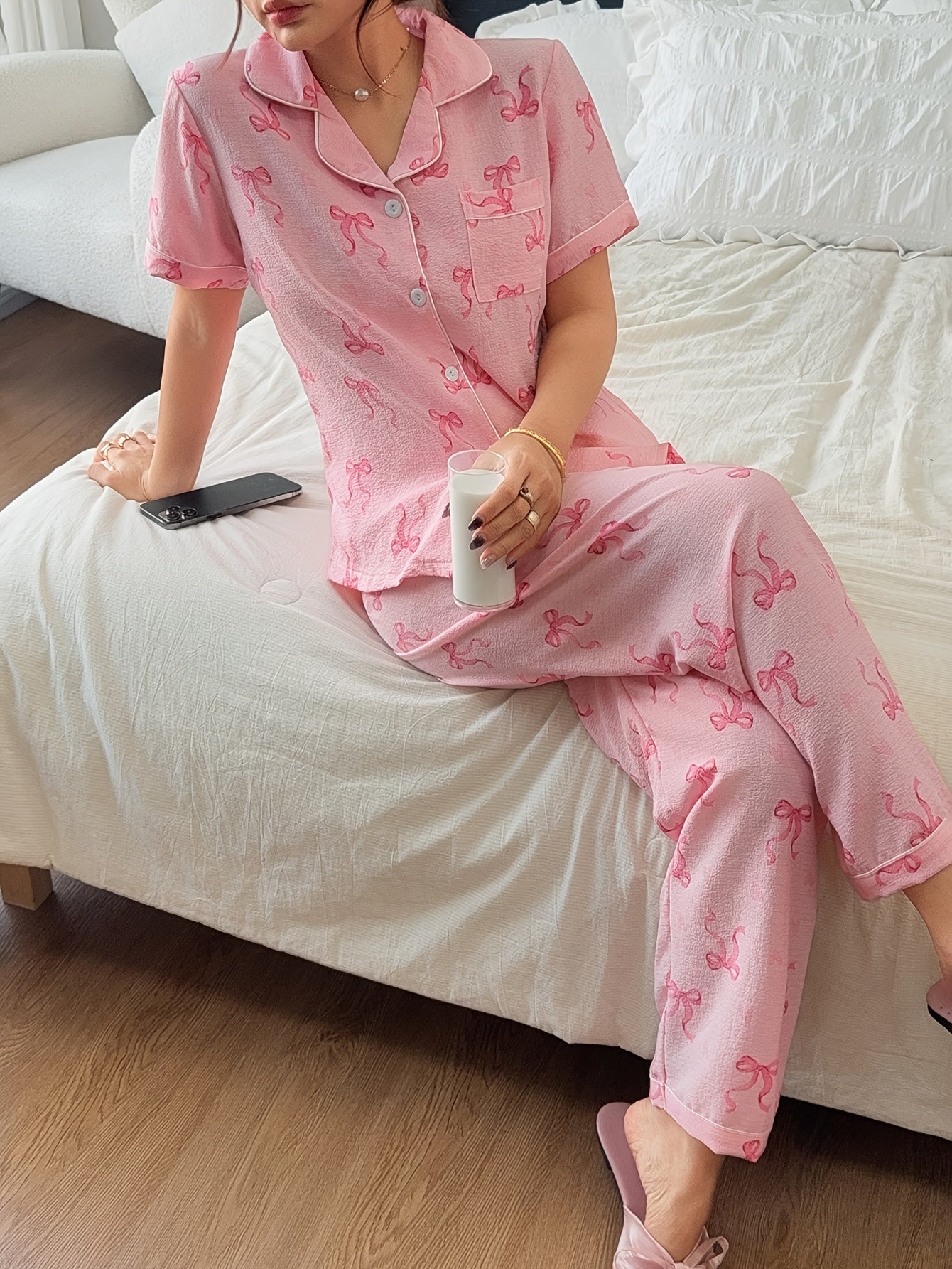 Comfortable Bow Print Pajama Set for Women with Notched Collar Short Sleeve Button Front Two Piece Style