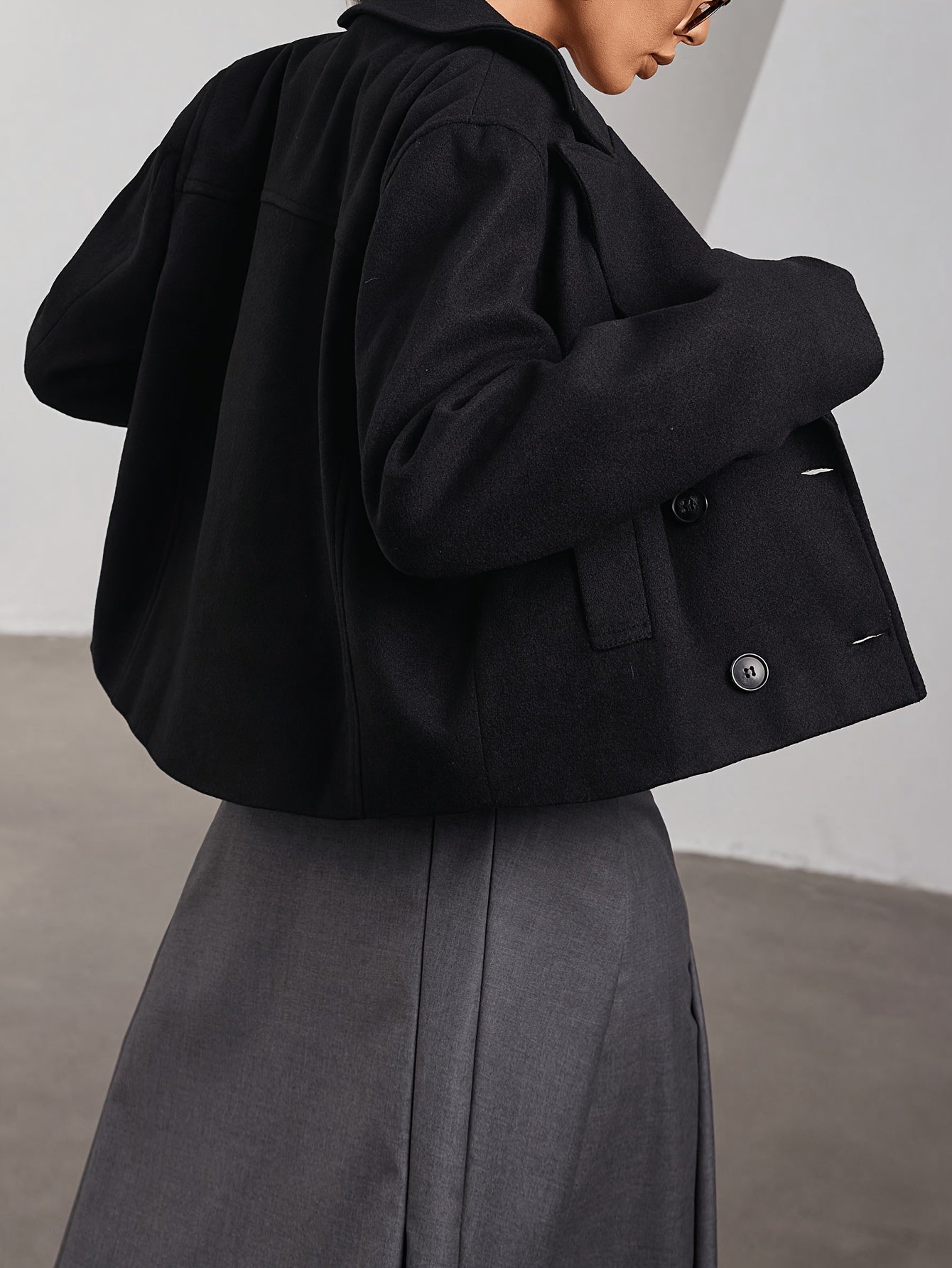 Elegant Black Pea Coat for Women with Notch Lapel Long Sleeve Double Breasted Cropped Style