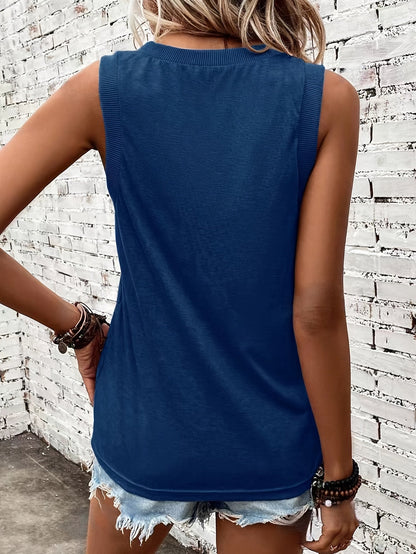 Effortless Contrast Trim Tank Top for Women with V Neck Sleeveless Relaxed Casual Style
