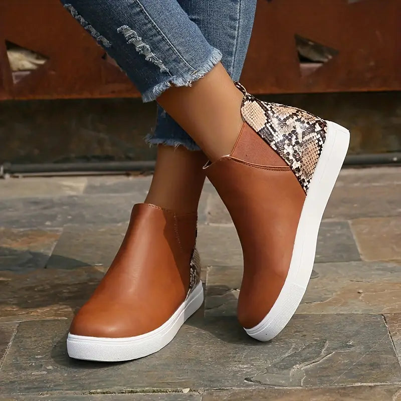 Trendy Brown Chelsea Ankle Boots for Women with Snakeskin Print Platform Sole Round Toe Style