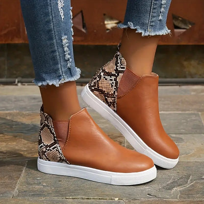 Trendy Brown Chelsea Ankle Boots for Women with Snakeskin Print Platform Sole Round Toe Style