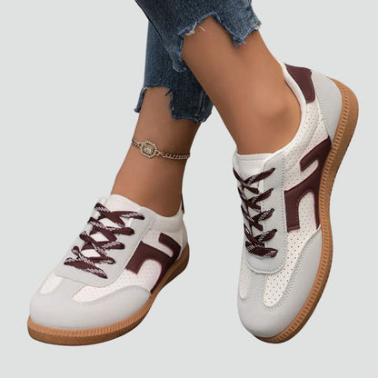 Comfortable Sneakers for Women with Lace Up Low Top Retro Colorblock Gum Sole Style