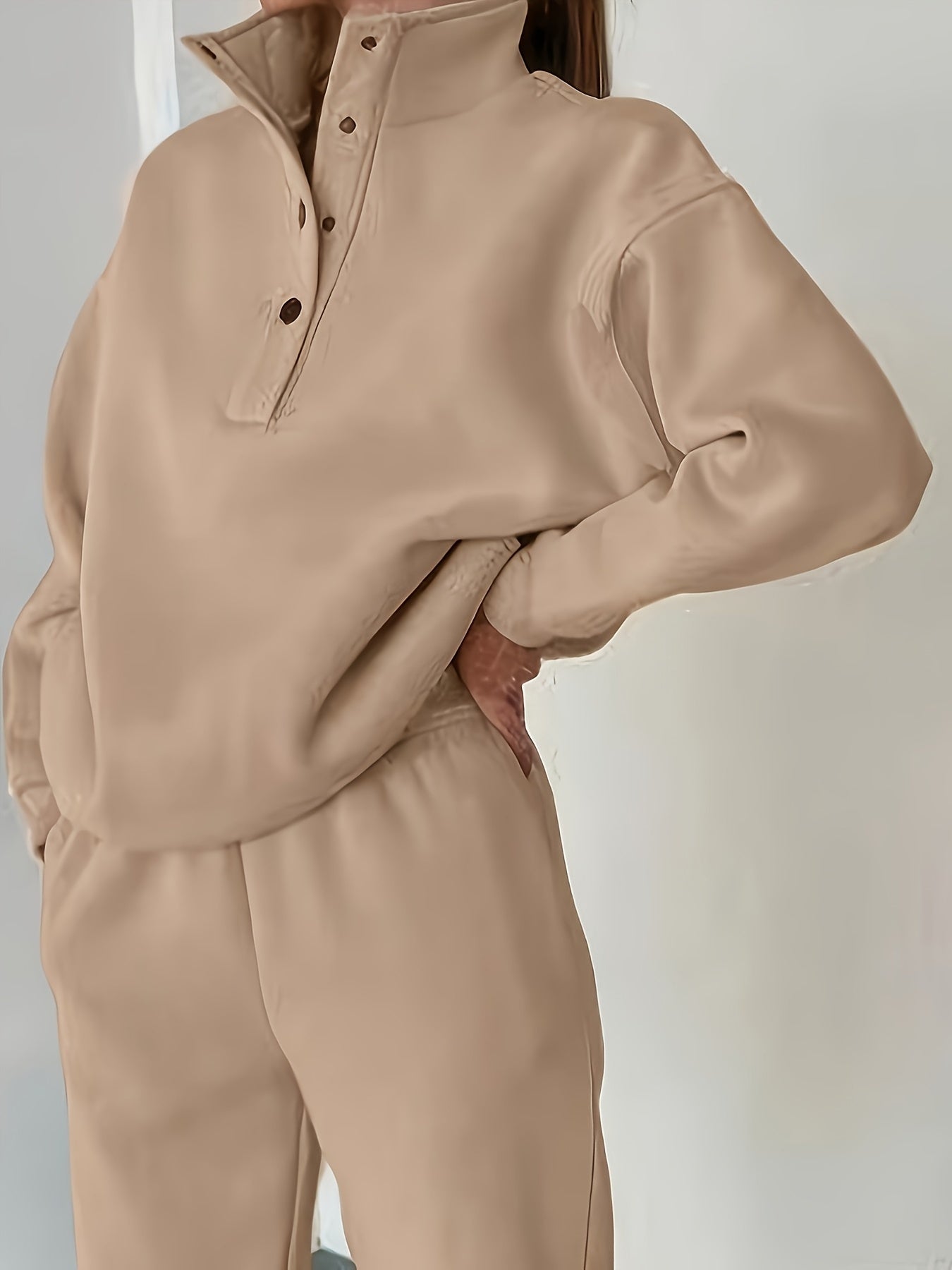 Comfortable Fleece Sweatsuit for Women with Mock Neck Snap Button Long Sleeve Oversized Two Piece Style