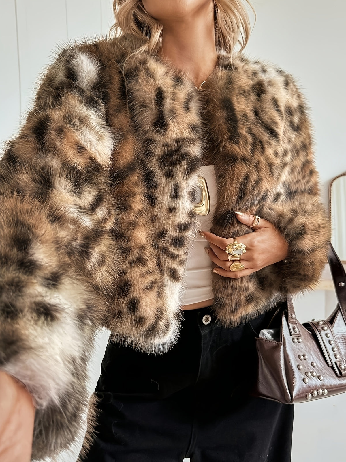 Chic Leopard Print Flurry Coat for Women with Round Neck Cropped Faux Fur Plush Warm Winter Style
