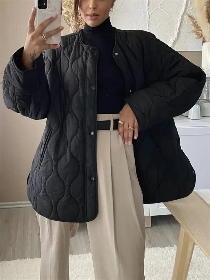 Comfortable Quilted Jacket for Women with Crew Neck Long Sleeve Snap Button Relaxed Winter Style