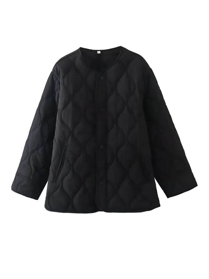 Comfortable Quilted Jacket for Women with Crew Neck Long Sleeve Snap Button Relaxed Winter Style