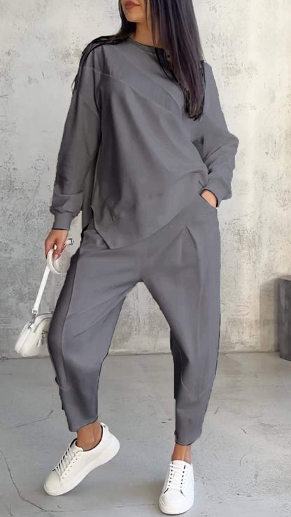 Comfortable Crewneck Two Piece Set for Women with Long Sleeve Drop Shoulder Wide Leg Pant Casual Style