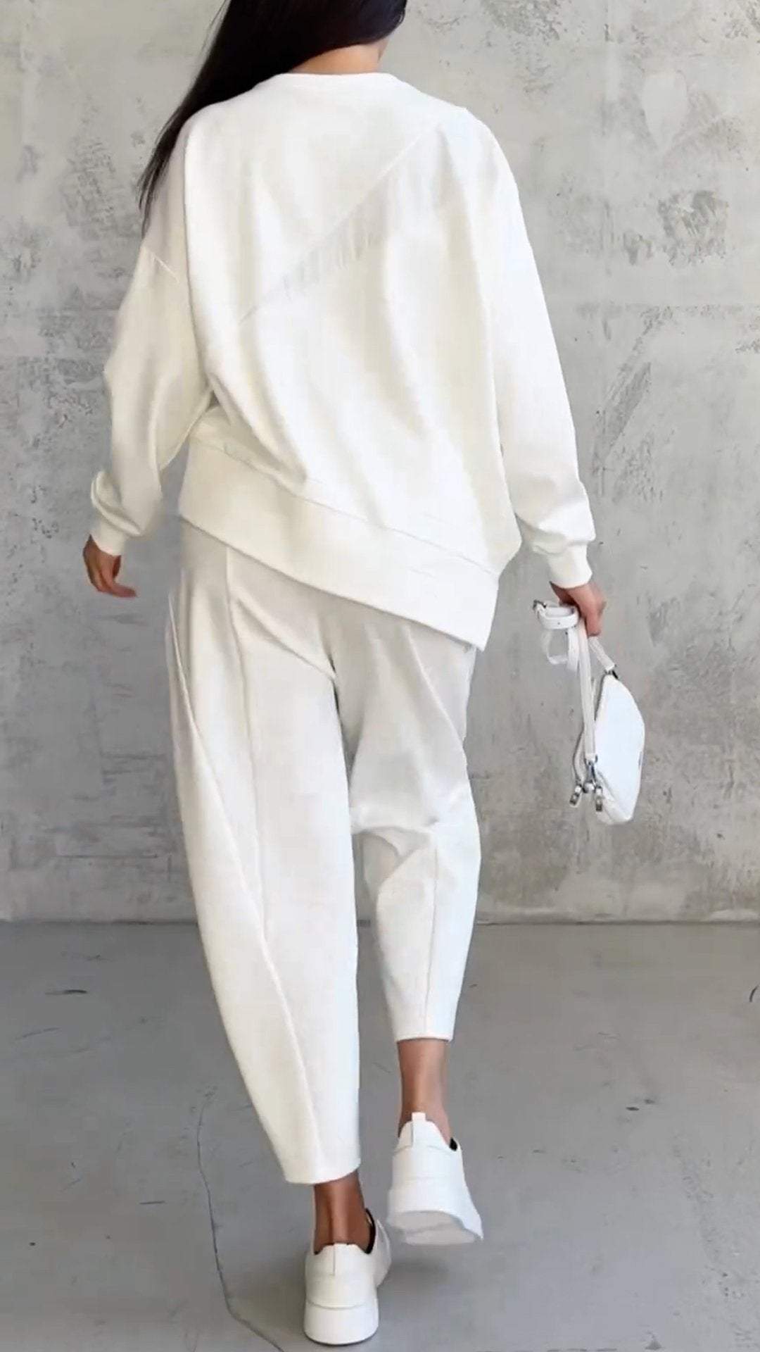Comfortable Crewneck Two Piece Set for Women with Long Sleeve Drop Shoulder Wide Leg Pant Casual Style