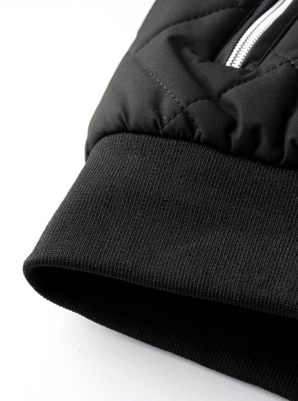 Cozy Black Diamond Quilted Bomber Jacket for Men with Stand Collar Long Sleeve Fleece Lined Full Zip Style