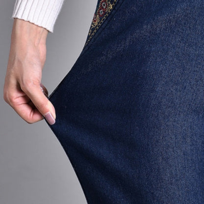 Comfortable Denim Jeans for Women with High Waist Elastic Waistband Tapered Leg Embroidered Pocket Style
