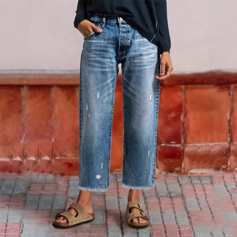 Effortless Blue Distressed Wide Leg Jeans for Women with High Waisted Frayed Hem Cropped Style