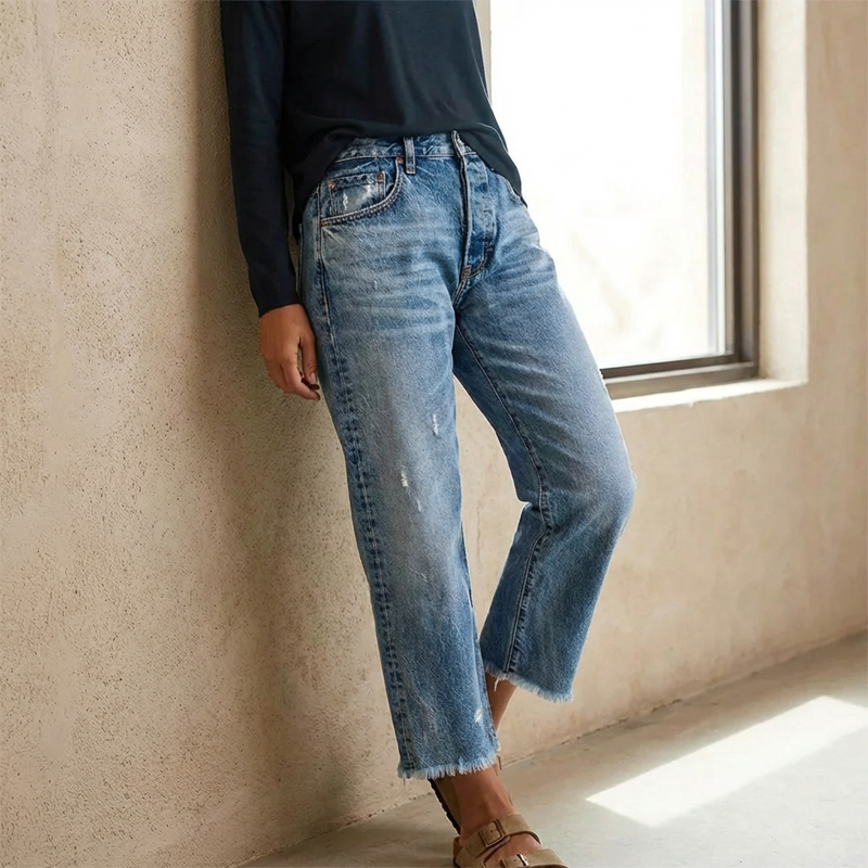 Effortless Blue Distressed Wide Leg Jeans for Women with High Waisted Frayed Hem Cropped Style