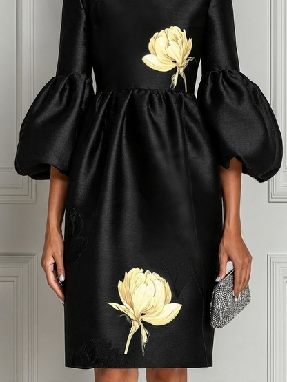 Elegant Black Floral Cocktail Dress for Women with Round Neck Balloon Sleeve Sheath Midi Style