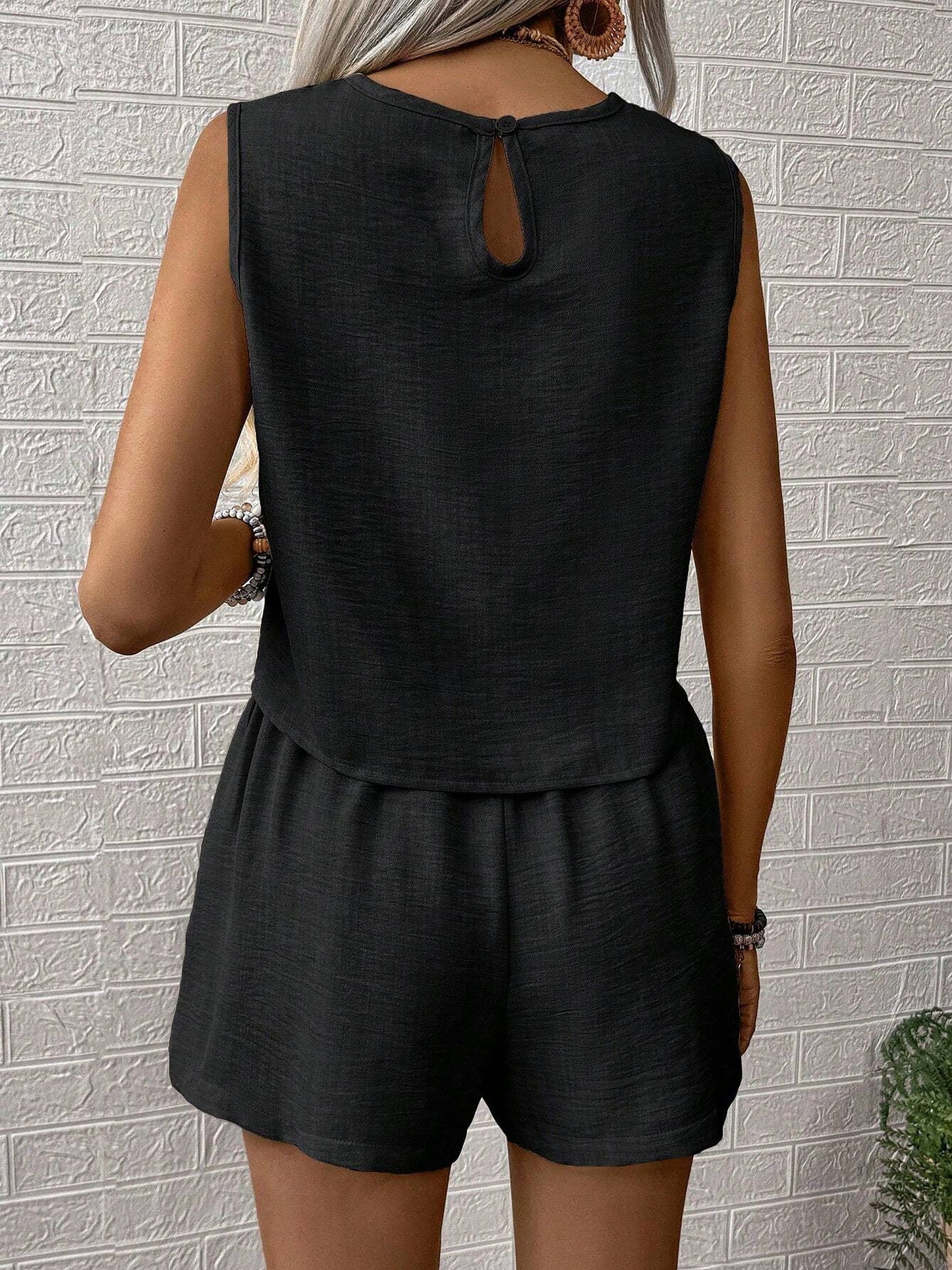 Effortless Linen Two Piece Set for Women with Sleeveless Top Shorts Style