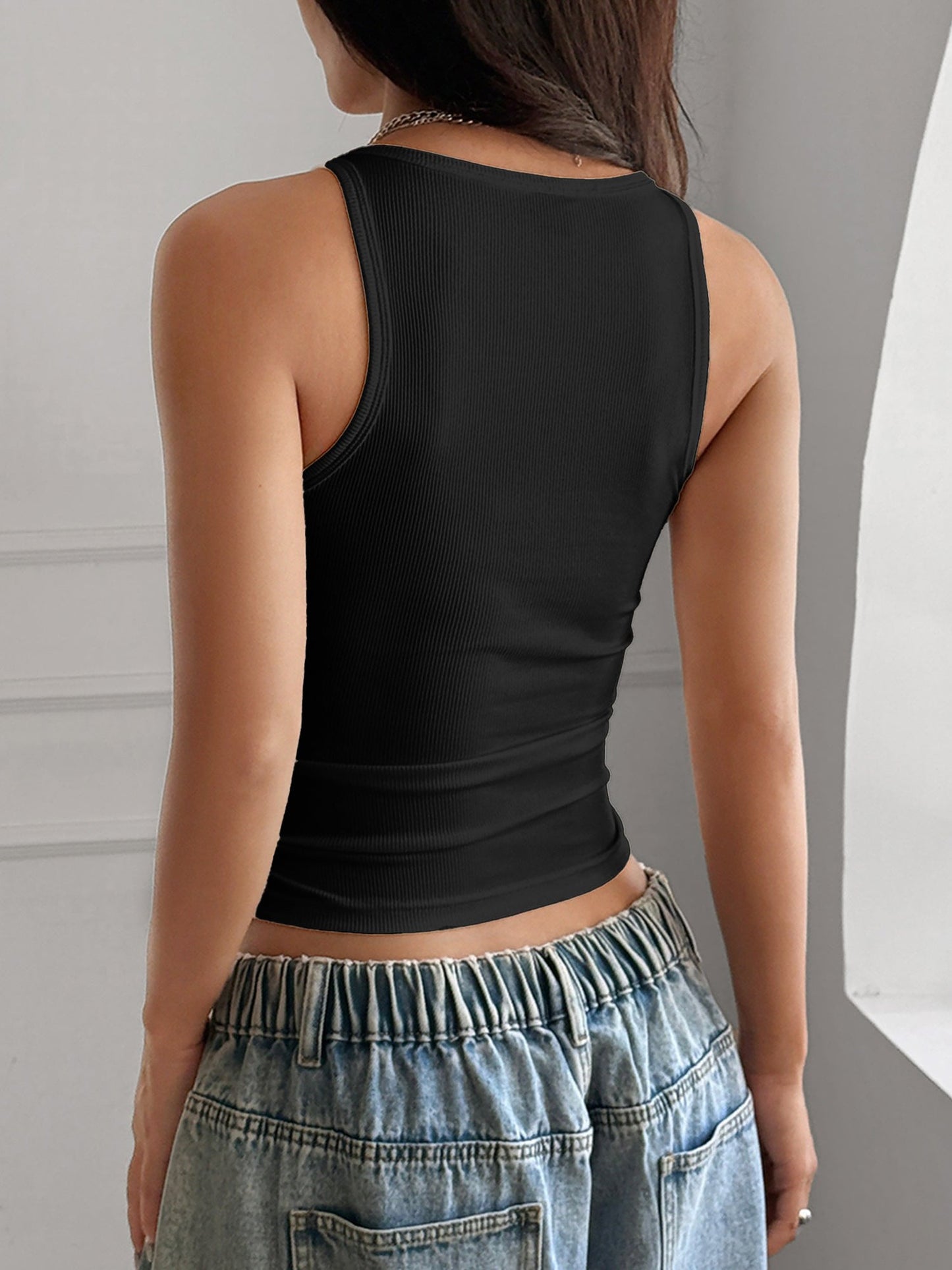 Effortless Ribbed Tank Top for Women with Square Neck Cropped Style