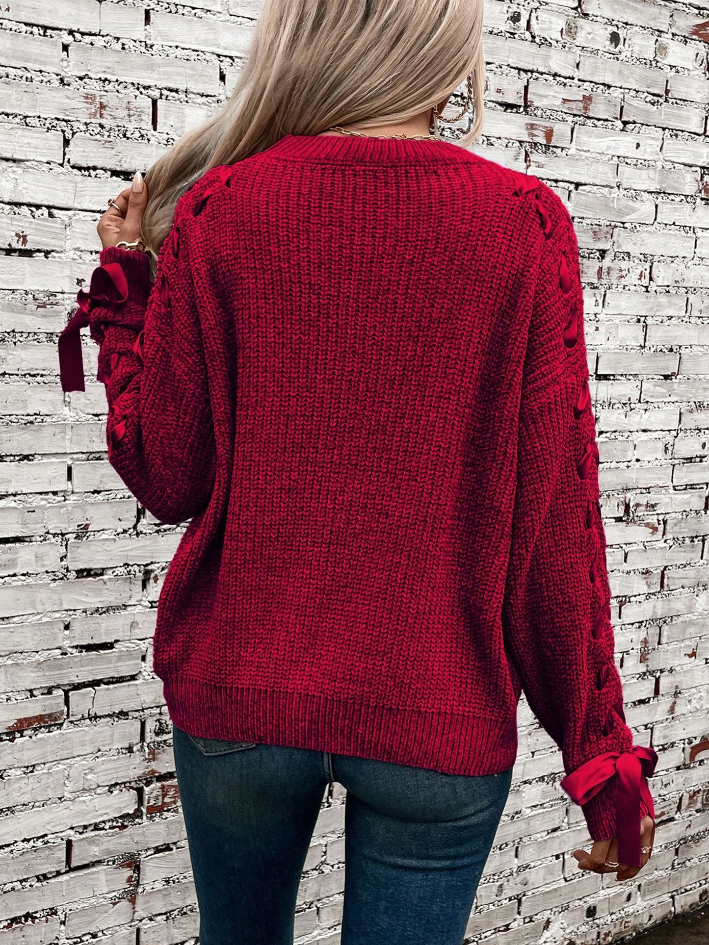 Effortless Sweatshirt for Women with Lace Trim Sleeve Crewneck Waffle Knit Style