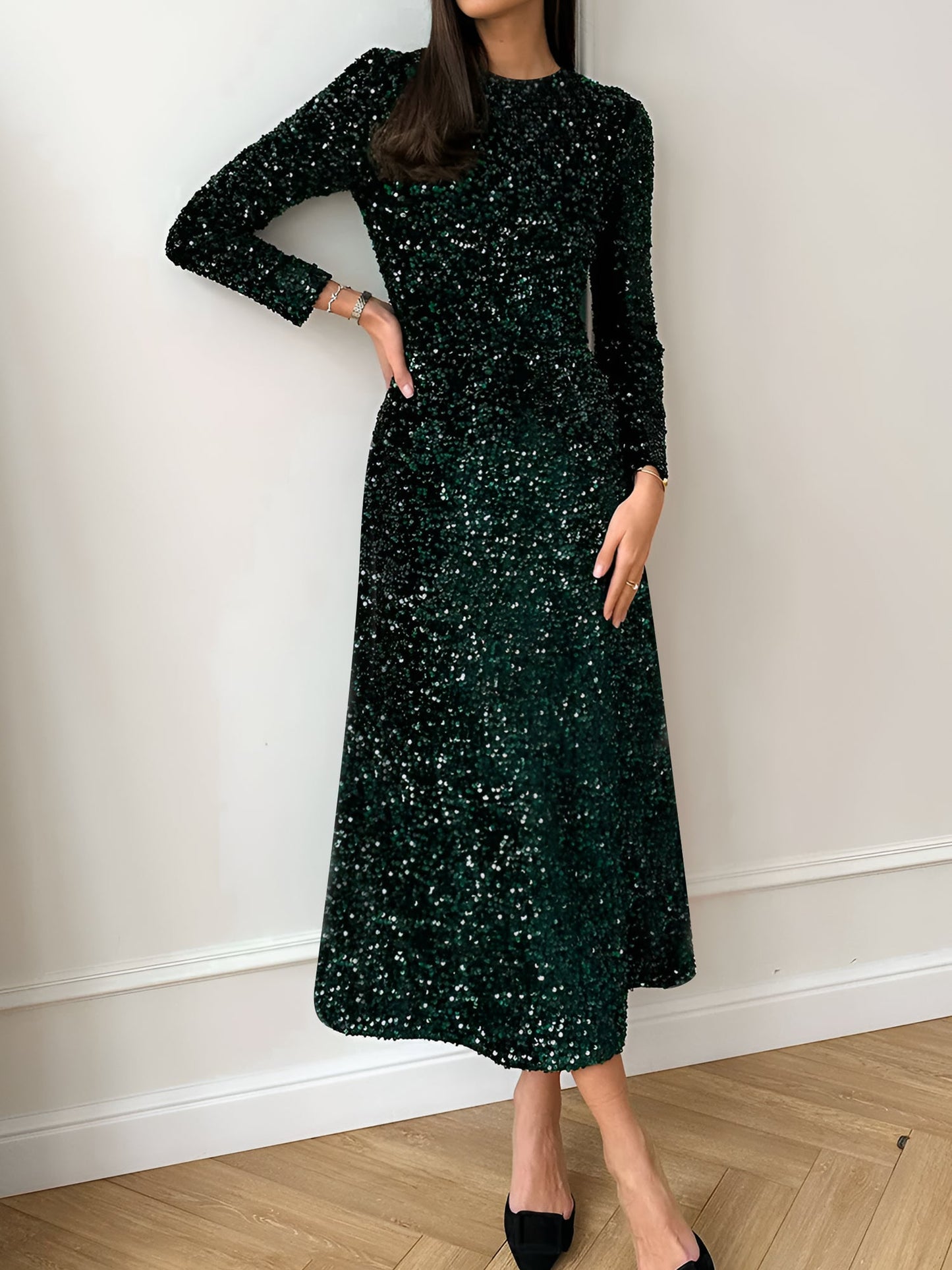 Elegant Sequin Maxi Dress for Women with Round Neck Long Sleeve Flowing Sparkle Autumn Wedding Guest Style