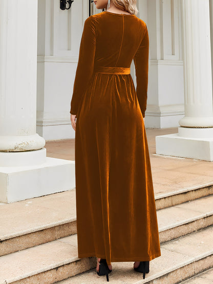 Elegant Velvet Maxi Dress for Women with Round Neck Long Sleeve Belted Flowing Autumn Wedding Guest Style