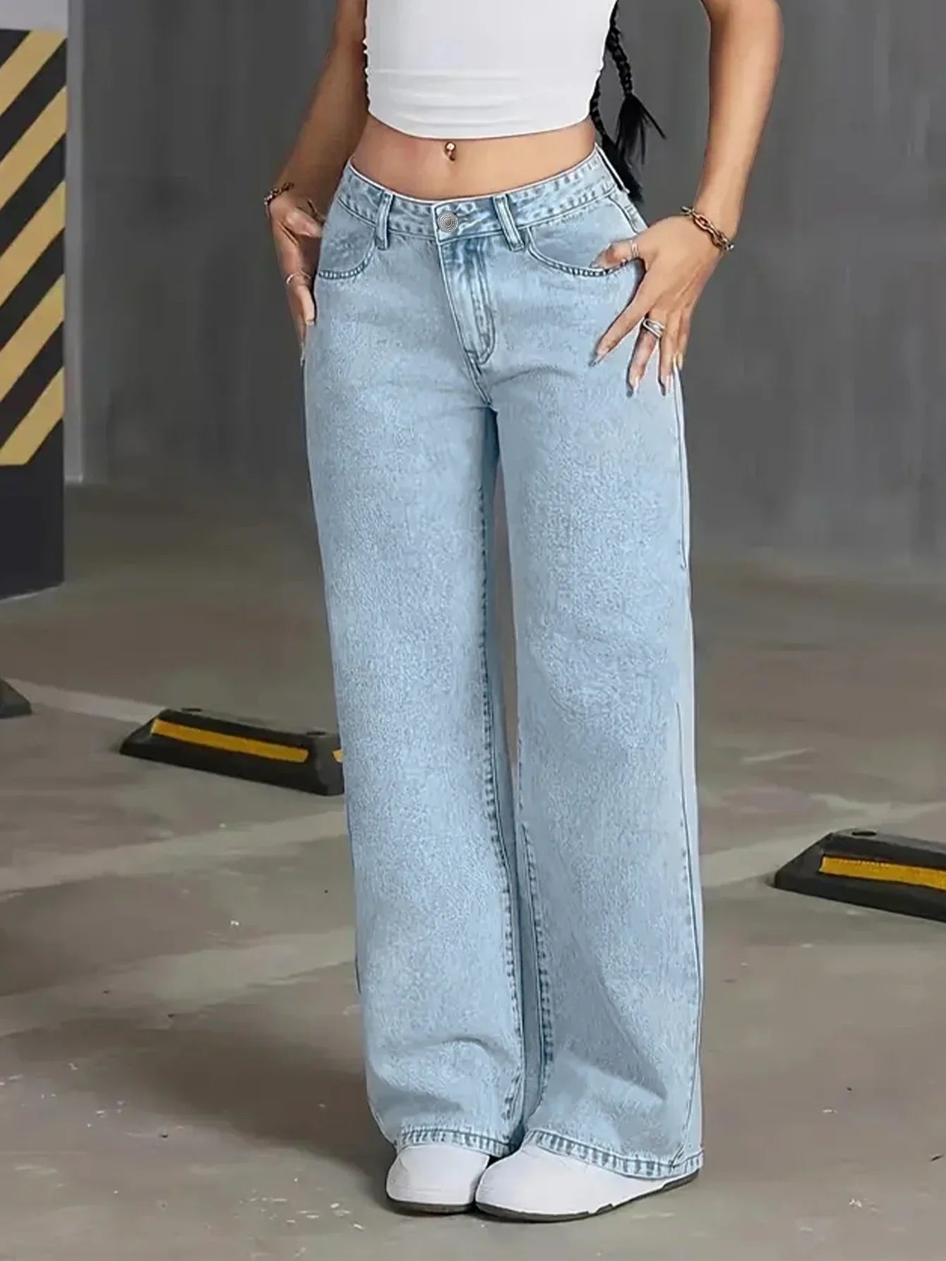 Dana | Relaxed Low Rise Boyfriend Jeans in Blue for Women