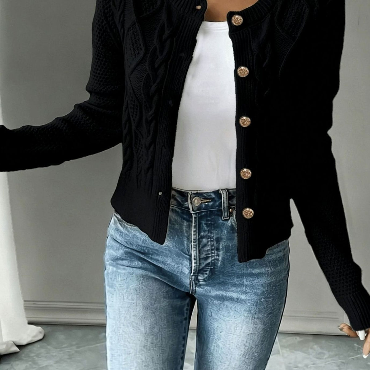 Chic Cropped Cardigan for Women with Round Neck Long Sleeve Cable Knit Gold Button Style