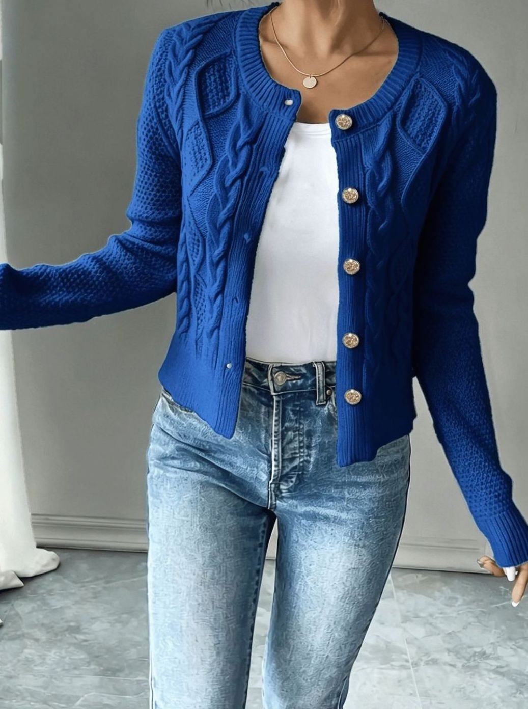 Chic Cropped Cardigan for Women with Round Neck Long Sleeve Cable Knit Gold Button Style