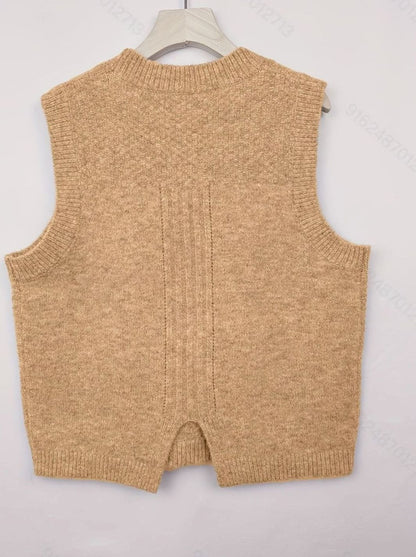 Cozy Cable Knit Sweater Vest for Women with Crew Neck Sleeveless Argyle Relaxed Style