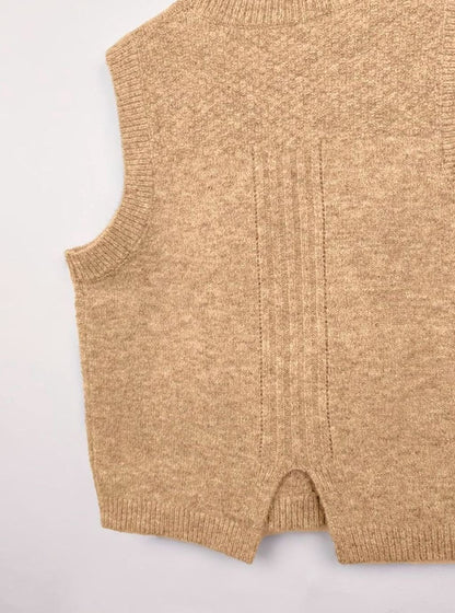 Cozy Cable Knit Sweater Vest for Women with Crew Neck Sleeveless Argyle Relaxed Style