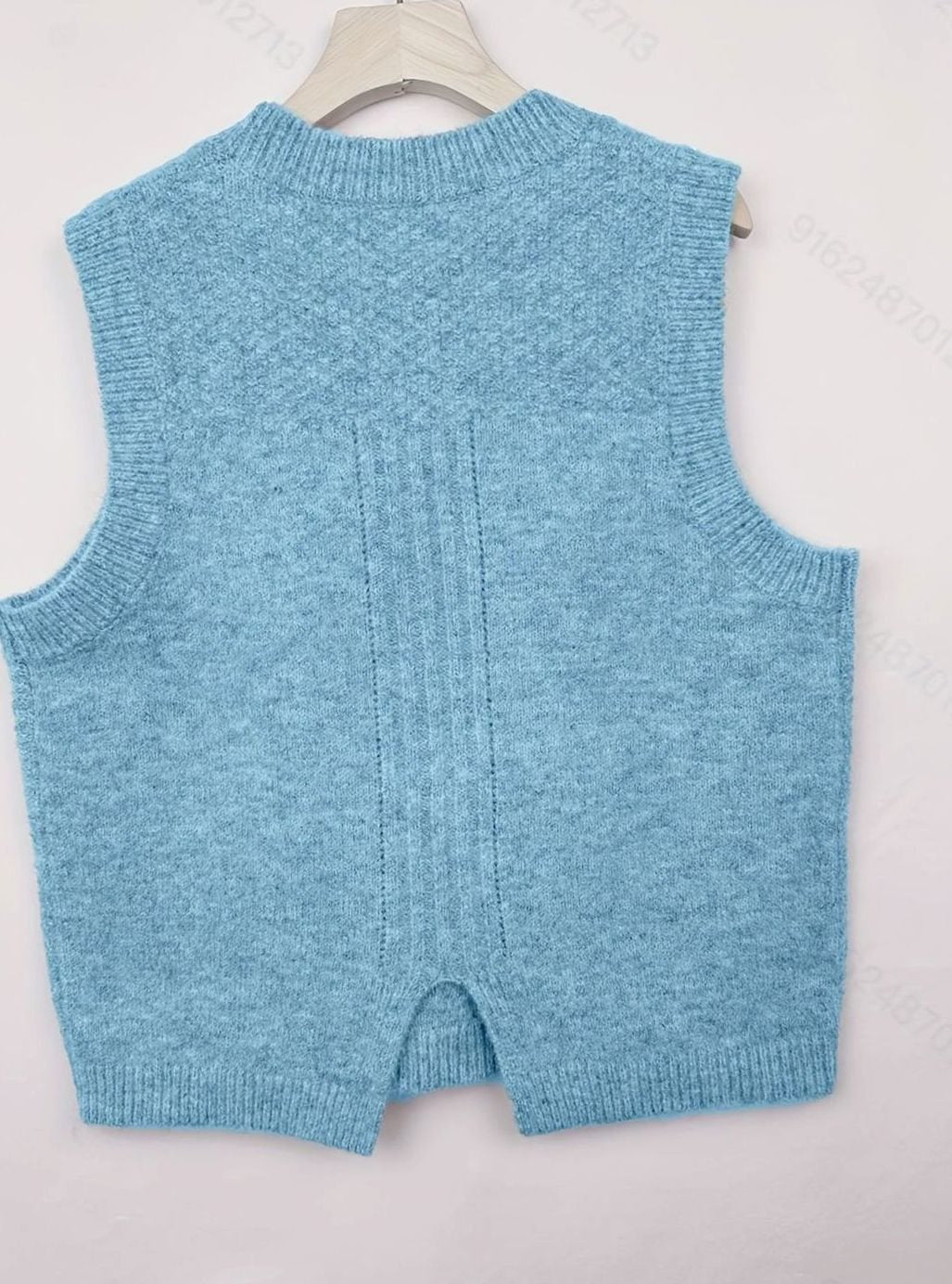 Cozy Cable Knit Sweater Vest for Women with Crew Neck Sleeveless Argyle Relaxed Style