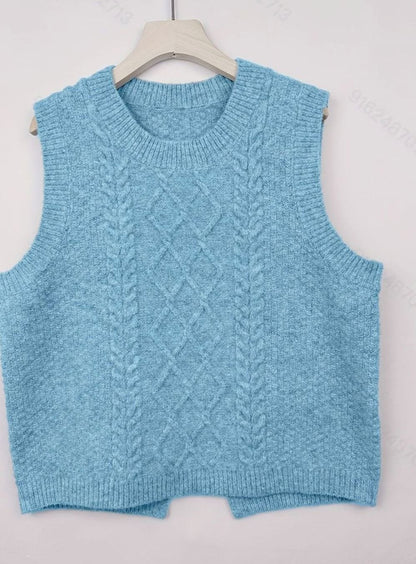 Cozy Cable Knit Sweater Vest for Women with Crew Neck Sleeveless Argyle Relaxed Style