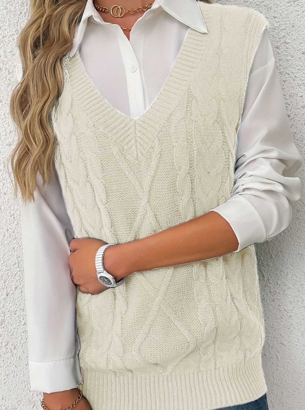 Cozy Cable Knit Sweater Vest for Women with V Neck Sleeveless Relaxed Oversized Style