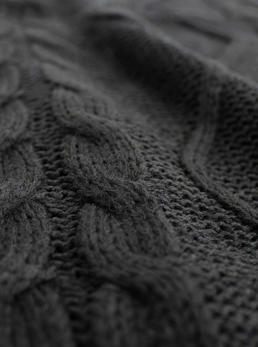 Cozy Cable Knit Sweater Vest for Women with V Neck Sleeveless Relaxed Oversized Style