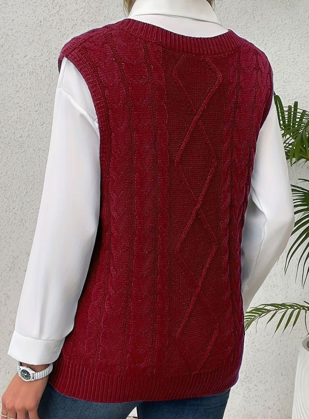Cozy Cable Knit Sweater Vest for Women with V Neck Sleeveless Relaxed Oversized Style