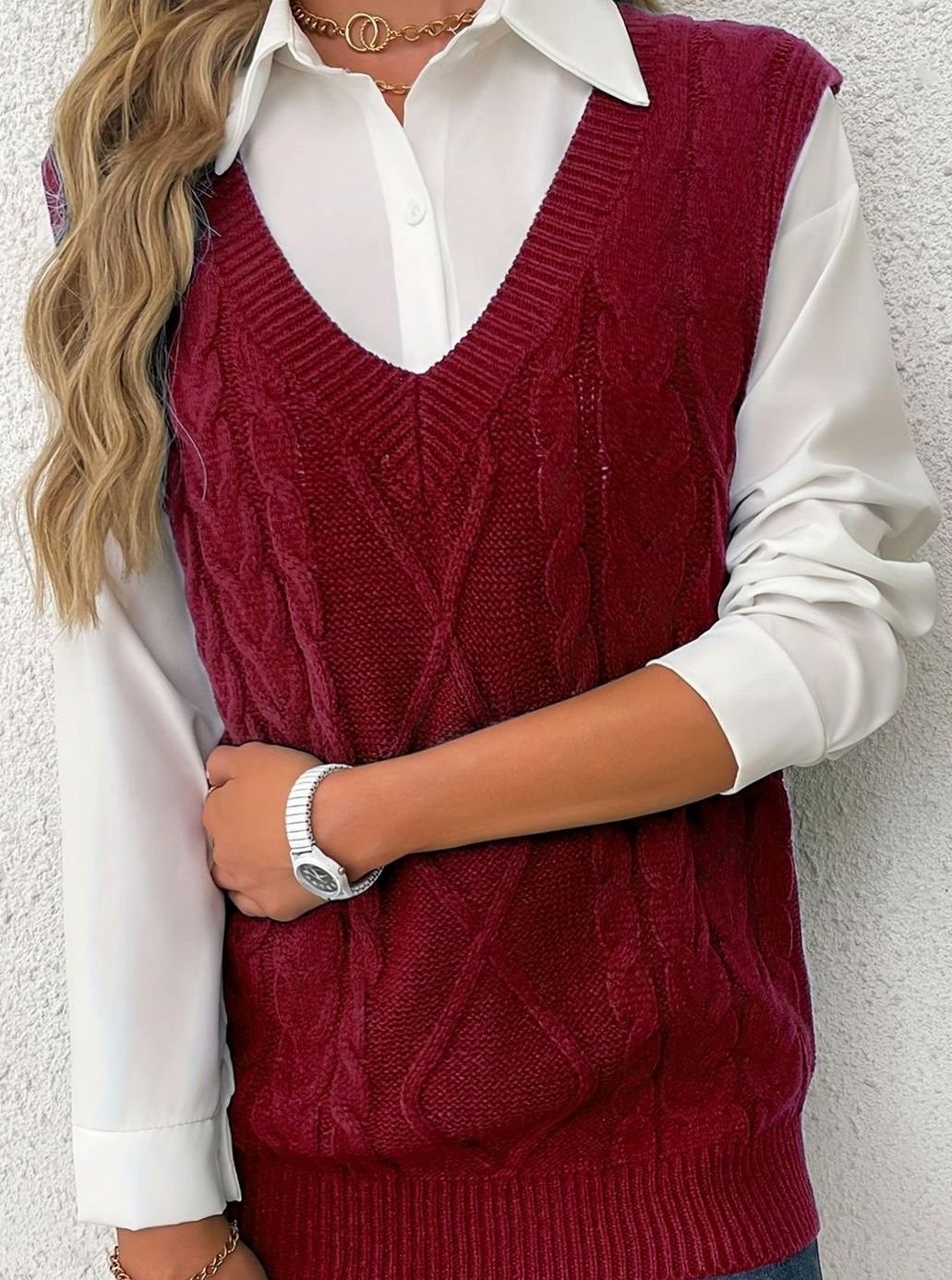 Cozy Cable Knit Sweater Vest for Women with V Neck Sleeveless Relaxed Oversized Style