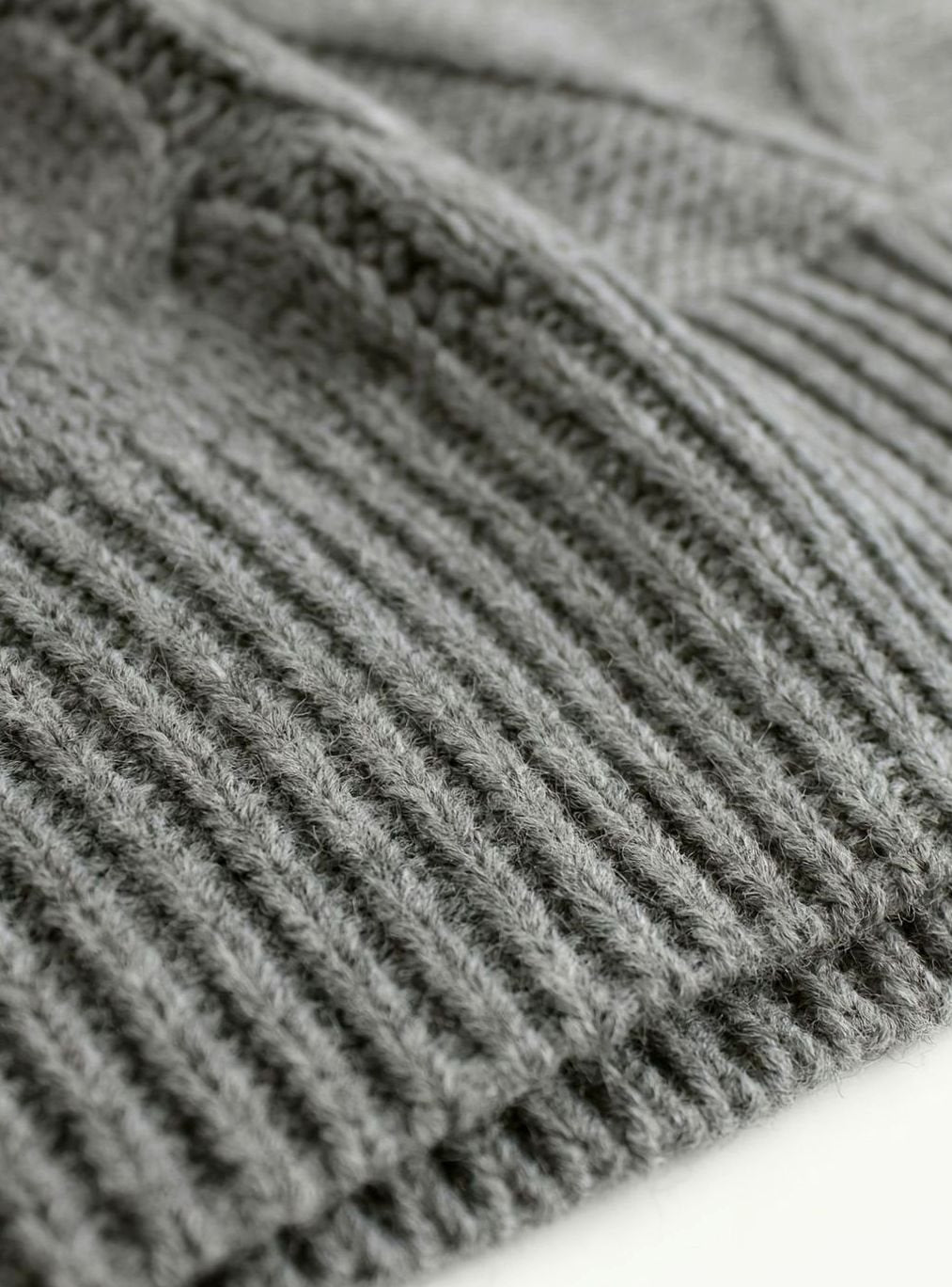 Cozy Cable Knit Sweater Vest for Women with V Neck Sleeveless Relaxed Oversized Style