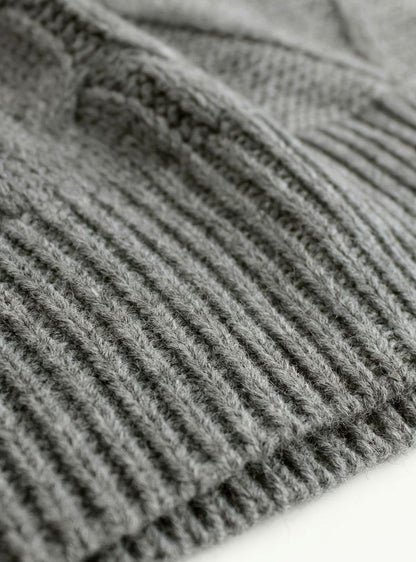 Cozy Cable Knit Sweater Vest for Women with V Neck Sleeveless Relaxed Oversized Style