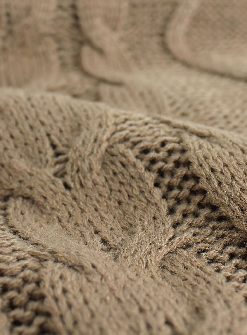 Cozy Cable Knit Sweater Vest for Women with V Neck Sleeveless Relaxed Oversized Style