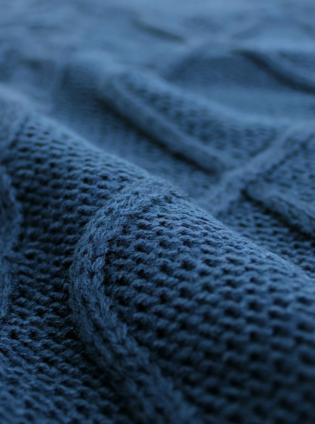 Cozy Cable Knit Sweater Vest for Women with V Neck Sleeveless Relaxed Oversized Style