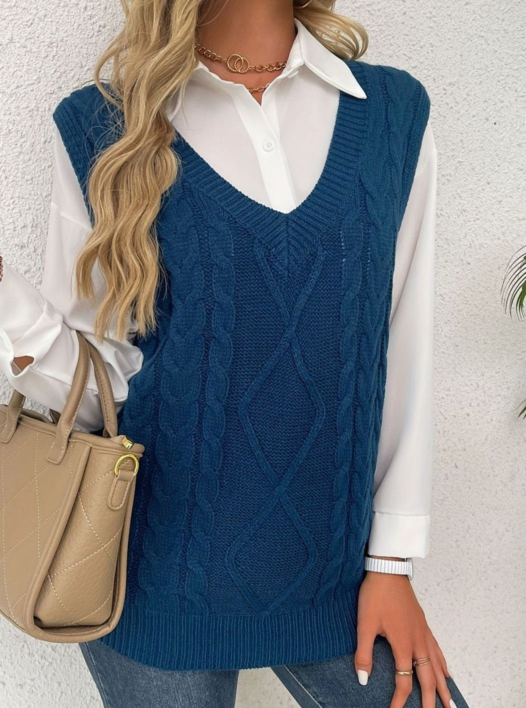 Cozy Cable Knit Sweater Vest for Women with V Neck Sleeveless Relaxed Oversized Style
