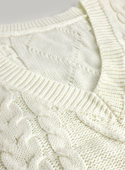 Cozy Cable Knit Sweater Vest for Women with V Neck Sleeveless Relaxed Oversized Style
