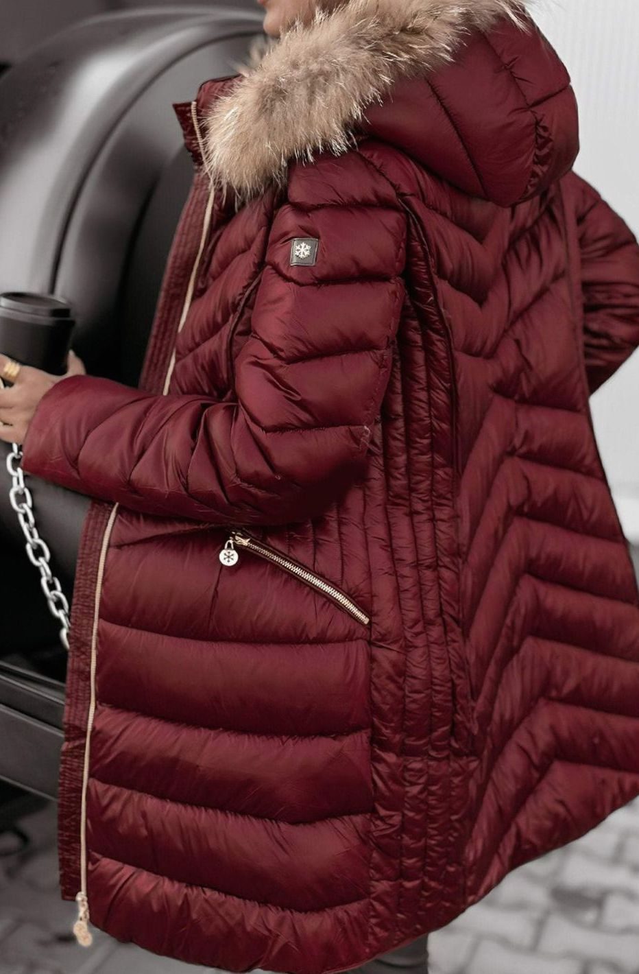 Cozy Green Puffer Coat for Women with Faux Fur Collar Quilted Long Sleeve Longline Winter Style