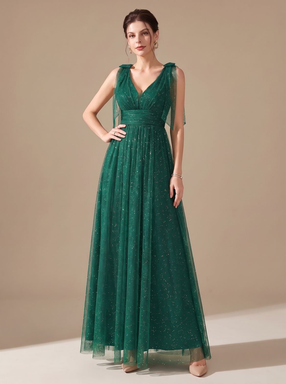 Elegant Glitter Tulle Wedding Guest Gown for Women with V-Neck Sleeveless Pleated Floor-Length Formal Style