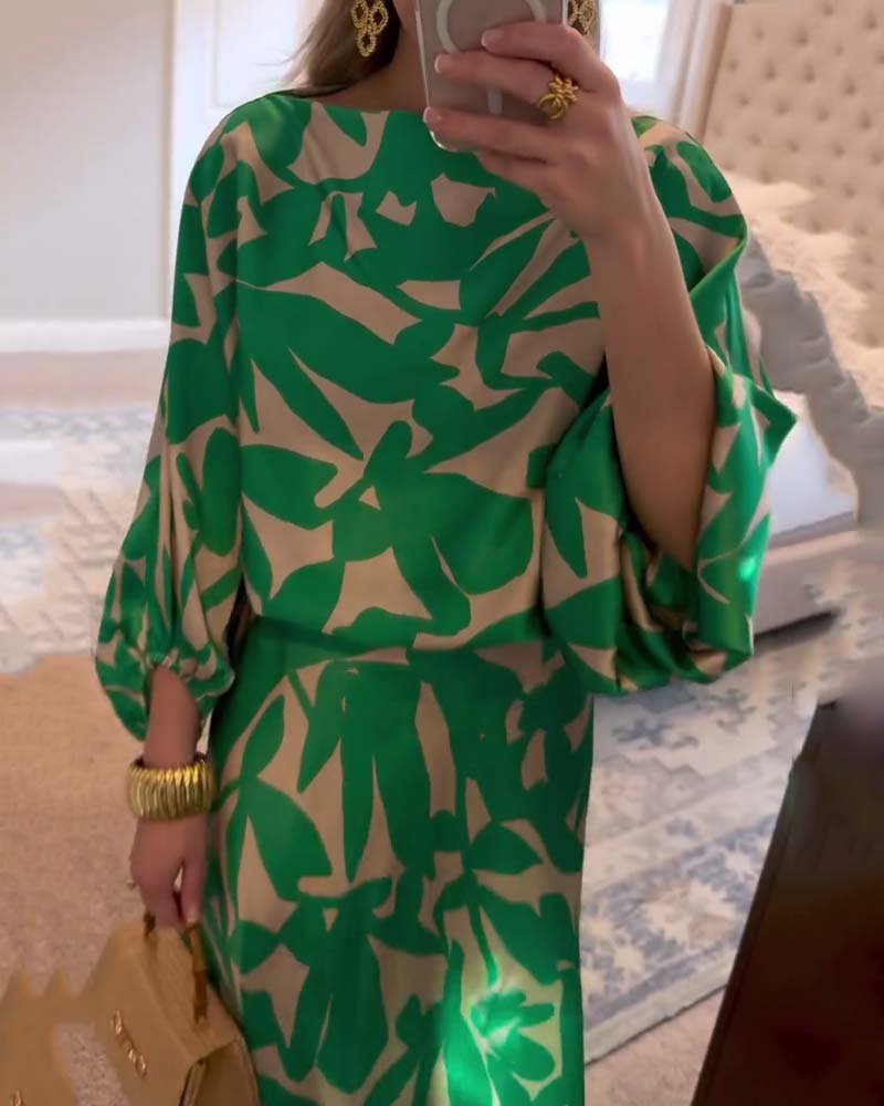 Effortless Printed Skirt Set for Women with Round Neck Kimono Sleeve Relaxed Two Piece Style