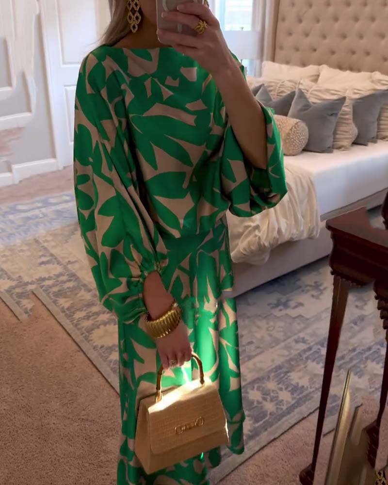 Effortless Printed Skirt Set for Women with Round Neck Kimono Sleeve Relaxed Two Piece Style