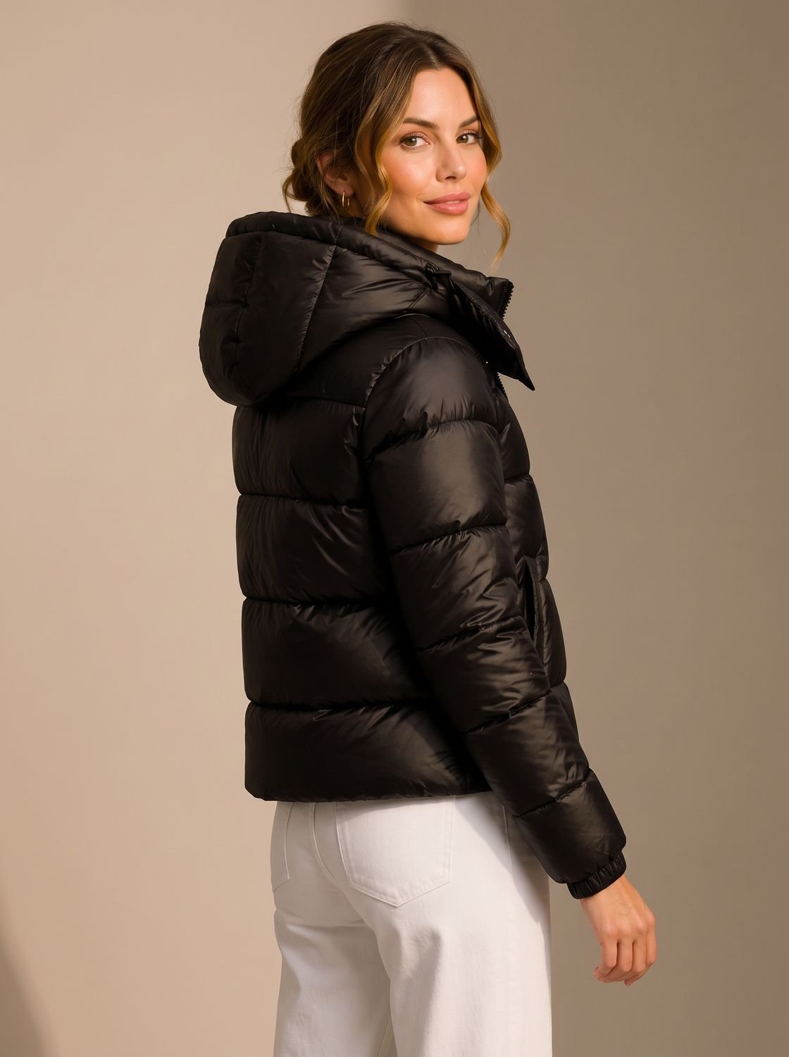 Cozy Lightweight Puffer Jacket for Women with Hooded Collar Long Sleeve Quilted Zip Winter Style