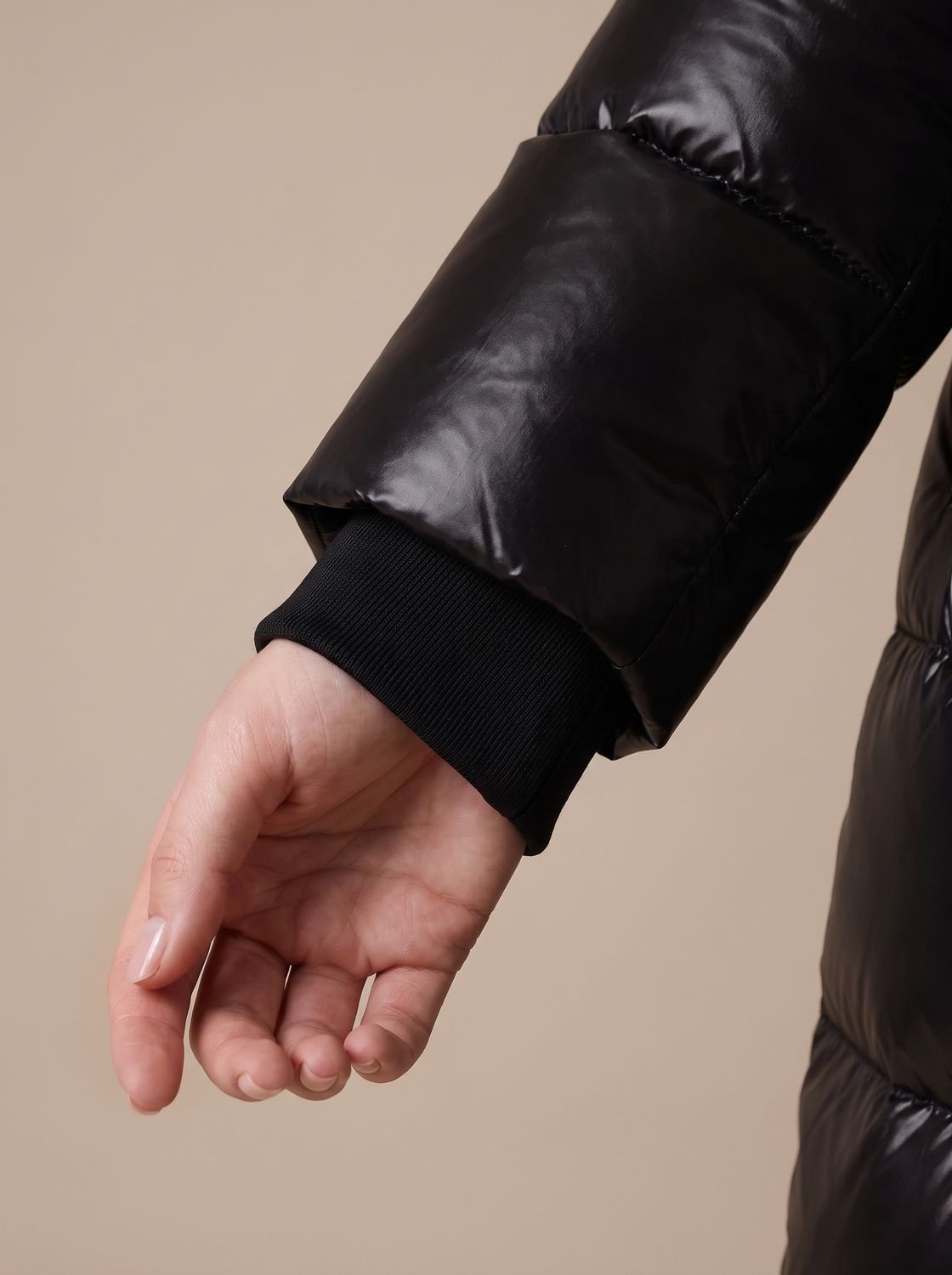 Cozy Black Longline Puffer Coat for Women with Hooded Collar Long Sleeve Glossy Zip Winter Style