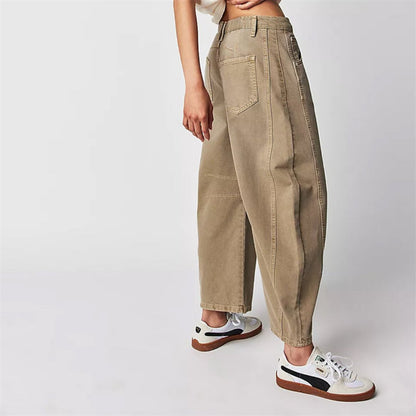Effortless Relaxed Mom Jeans for Women in Cropped Barrel Leg Denim Style